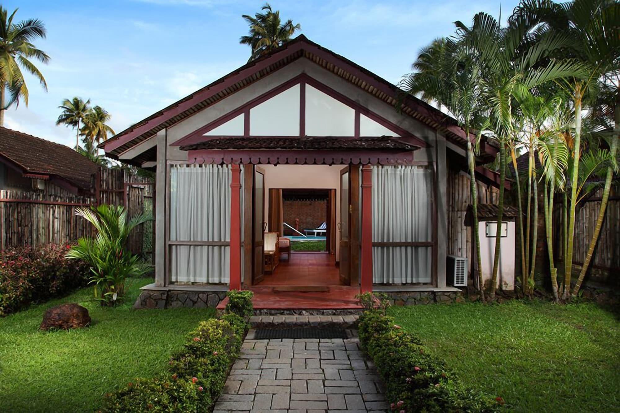 Abad Whispering Palms Hotel Kumarakom Exterior foto