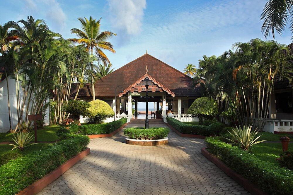 Abad Whispering Palms Hotel Kumarakom Exterior foto