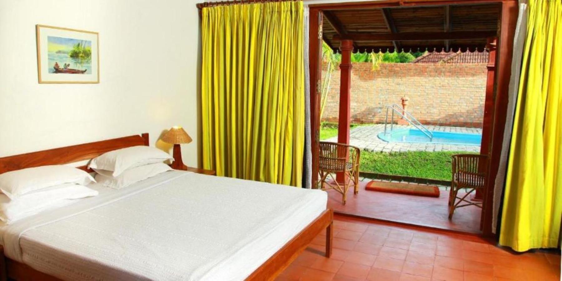Abad Whispering Palms Hotel Kumarakom Exterior foto